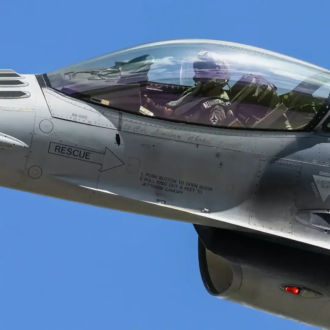 Fighter-Pilot-Aircraft-1