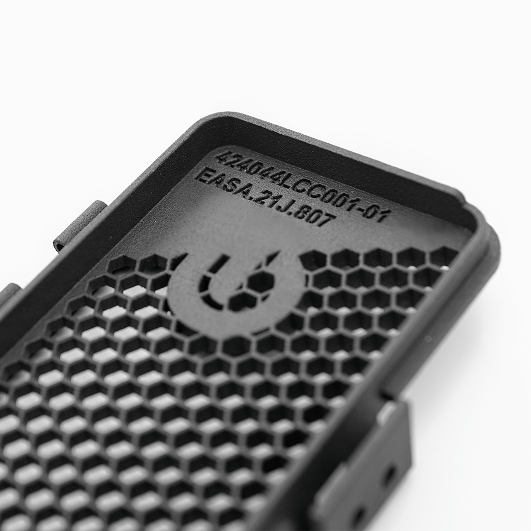 Stirling-Dynamics-Life-Vest-Container-05