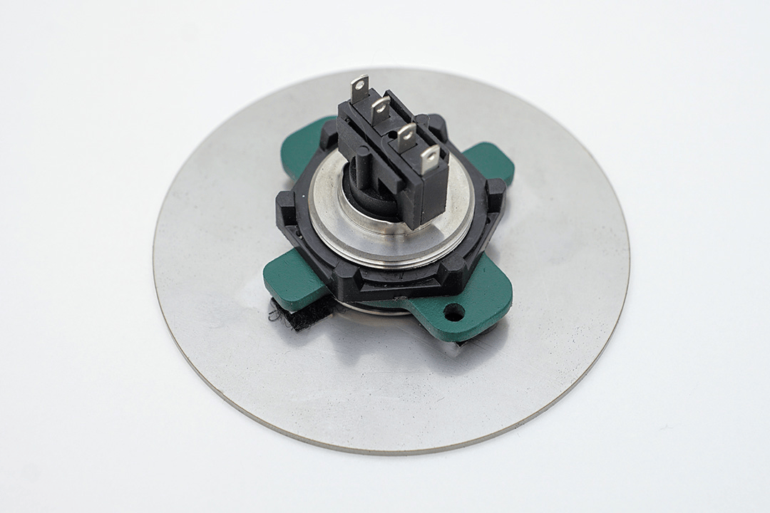 Stirling-Dynamics-flush-switch-03